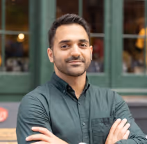 Headshot of Hirad Roshandel